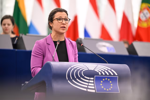 Fotografia 17: EP Plenary session - Brutal repression against protesters in Iran