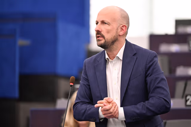 Fotografia 37: EP Plenary session - Brutal repression against protesters in Iran