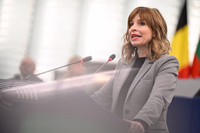 Fotografia 34: EP Plenary session - Brutal repression against protesters in Iran