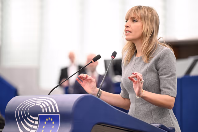Fotografia 33: EP Plenary session - Brutal repression against protesters in Iran