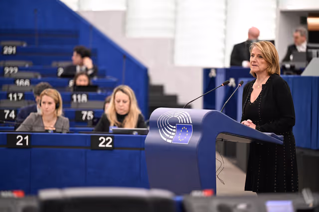 Fotografia 12: EP Plenary session - Brutal repression against protesters in Iran
