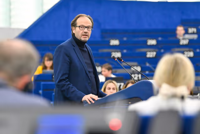 Photo 27 : EP Plenary session - Pending approval of the Hungarian national plan for Security Action for Europe (SAFE) funding