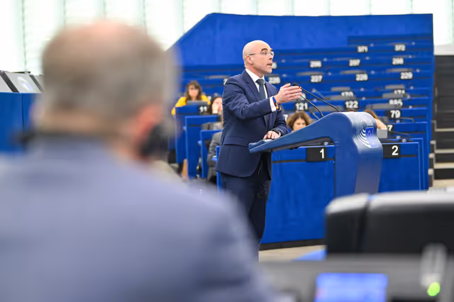 Photo 11 : EP Plenary session - Pending approval of the Hungarian national plan for Security Action for Europe (SAFE) funding