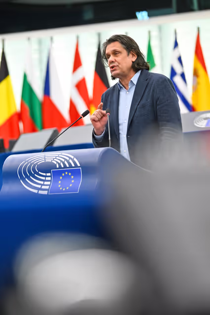 Photo 6 : EP Plenary session - Pending approval of the Hungarian national plan for Security Action for Europe (SAFE) funding