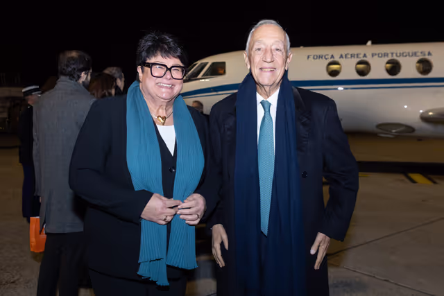 Sabine VERHEYEN, First Vice-President of the EP, welcomes Marcelo REBELO DE SOUSA, Portuguese President at the airport in Strasbourg.