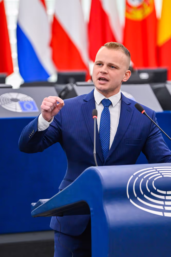 EP Plenary session - Restoring control of migration: returns, visa policy and third-country cooperation