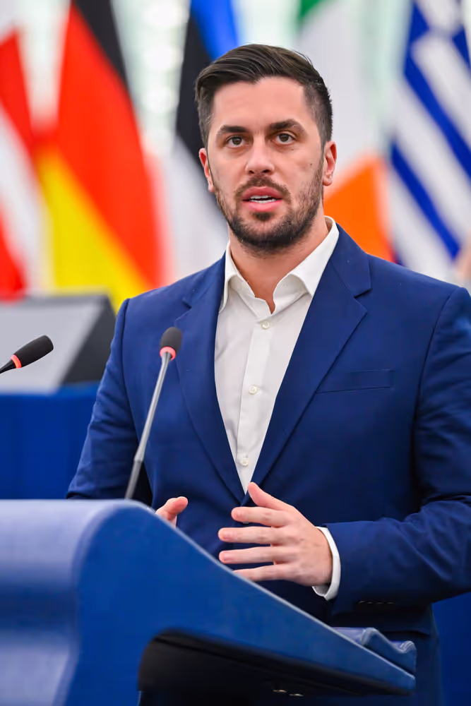 EP Plenary session - Restoring control of migration: returns, visa policy and third-country cooperation