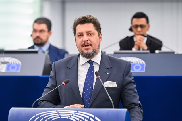 Foto 17: EP Plenary session - Restoring control of migration: returns, visa policy and third-country cooperation