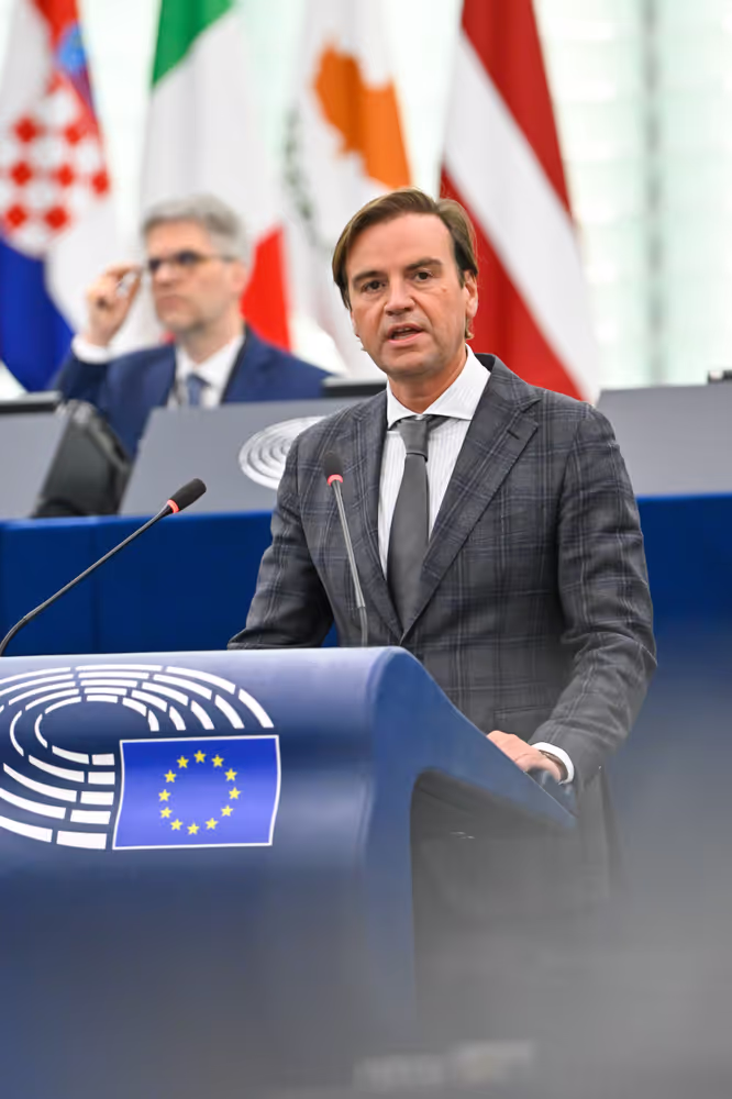 EP Plenary session - Restoring control of migration: returns, visa policy and third-country cooperation