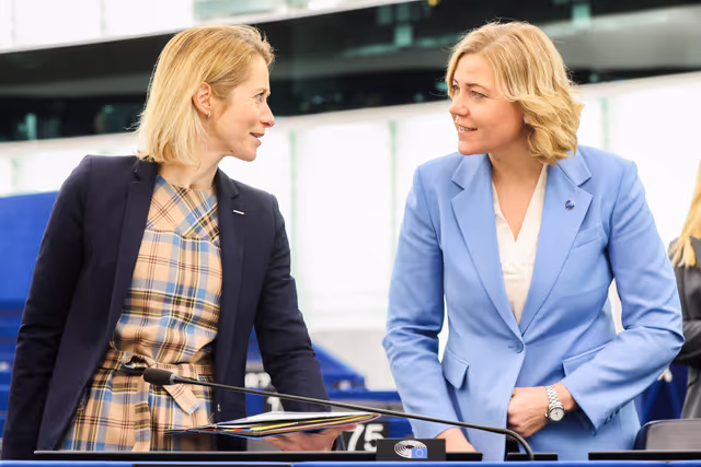 Valokuva 32: EP Plenary session - Presentation of the Digital Networks Act