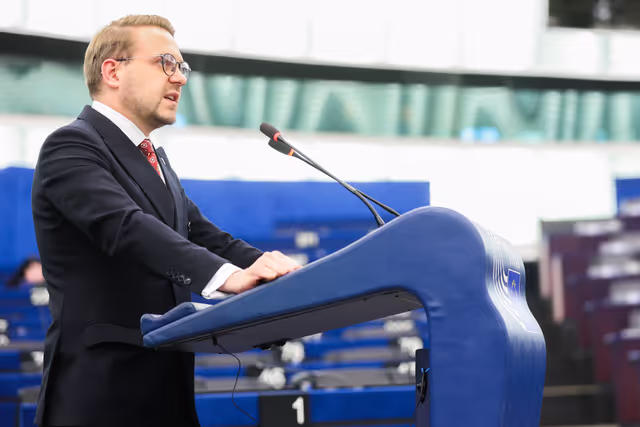 Valokuva 21: EP Plenary session - Presentation of the Digital Networks Act