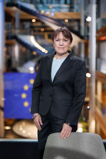 Fotografie 6: Ruth FIRMENICH in the EP in Strasbourg