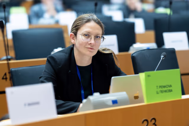 Photo 39: IMCO - Protecting minors from sexualised AI content on TikTok and X/Grok: Implications under the DSA