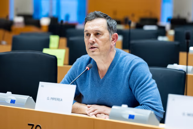 Photo 20: IMCO - Protecting minors from sexualised AI content on TikTok and X/Grok: Implications under the DSA