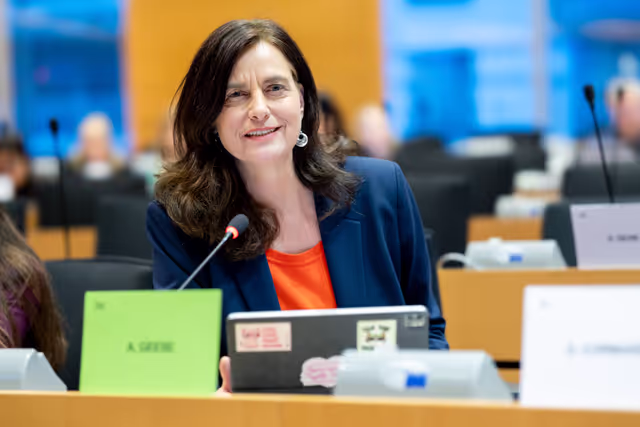 Photo 16: IMCO - Protecting minors from sexualised AI content on TikTok and X/Grok: Implications under the DSA