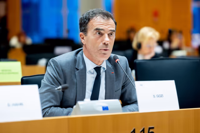 Photo 15: IMCO - Protecting minors from sexualised AI content on TikTok and X/Grok: Implications under the DSA