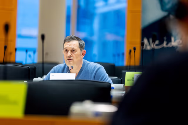 Photo 18: IMCO - Protecting minors from sexualised AI content on TikTok and X/Grok: Implications under the DSA