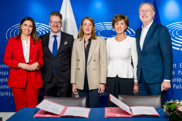Lex signing ceremony in presence of Roberta METSOLA, EP President and Marilena RAOUNA, Cypriot Deputy Minister for European Affairs, on behalf of the Cypriot Presidency
