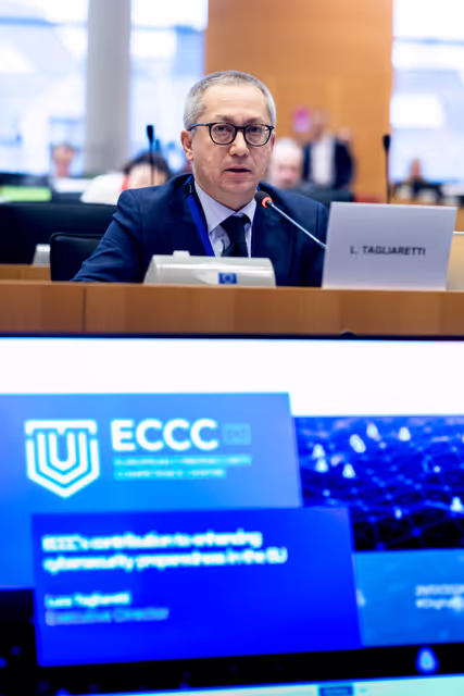 Foto 3: ITRE SEDE - Joint Public Hearing on Cyber-defence and Cybersecurity