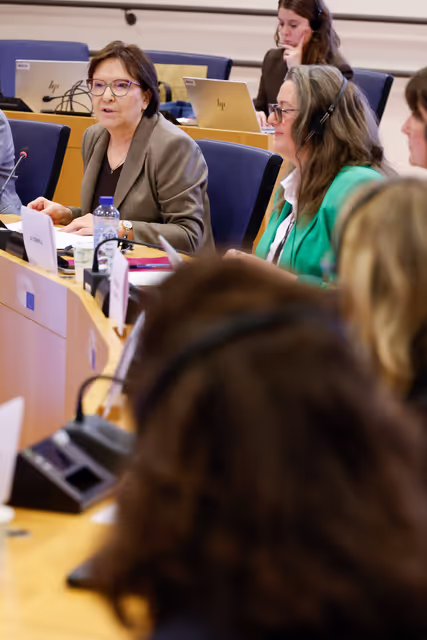 Zdjęcie 24: Roundtable discussion on Strengthening cooperation for children’s rights in Europe