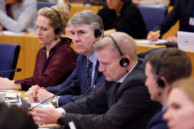 Zdjęcie 17: Roundtable discussion on Strengthening cooperation for children’s rights in Europe