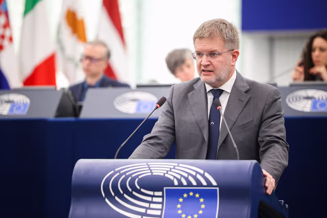 Φωτογραφία 42: EP Plenary Session - Amending Regulations on agricultural products as regards market rules and sectoral support measures in the wine sector and for aromatised wine products