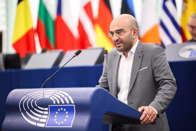 Φωτογραφία 37: EP Plenary Session - Amending Regulations on agricultural products as regards market rules and sectoral support measures in the wine sector and for aromatised wine products