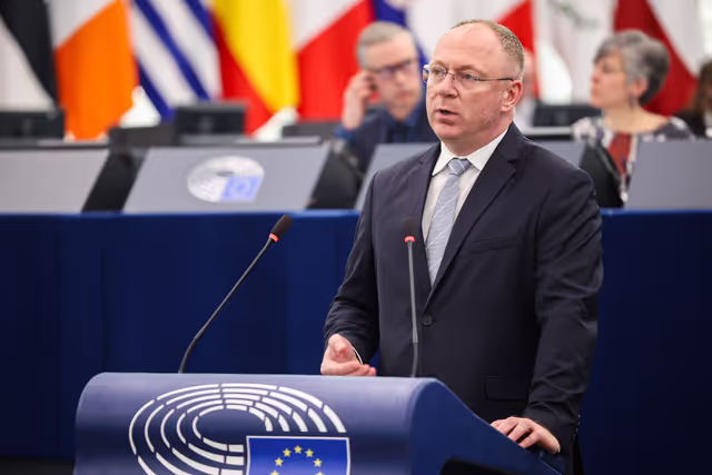 Φωτογραφία 34: EP Plenary Session - Amending Regulations on agricultural products as regards market rules and sectoral support measures in the wine sector and for aromatised wine products