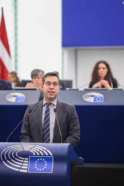 Φωτογραφία 25: EP Plenary Session - Amending Regulations on agricultural products as regards market rules and sectoral support measures in the wine sector and for aromatised wine products