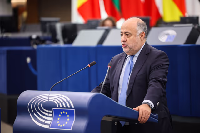 Φωτογραφία 12: EP Plenary Session - Amending Regulations on agricultural products as regards market rules and sectoral support measures in the wine sector and for aromatised wine products