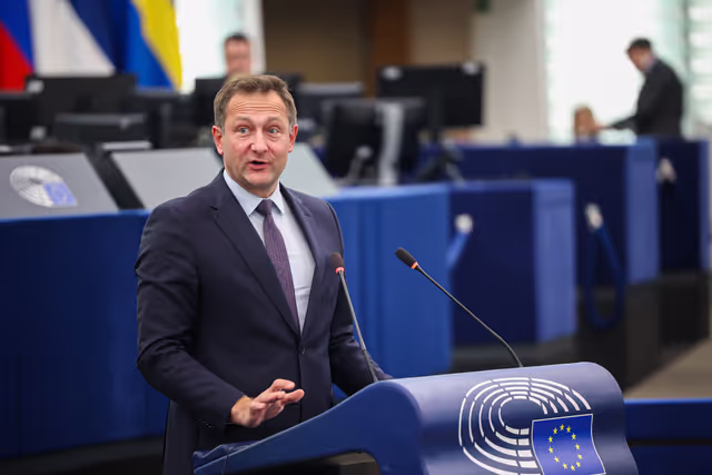 Φωτογραφία 4: EP Plenary Session - Amending Regulations on agricultural products as regards market rules and sectoral support measures in the wine sector and for aromatised wine products
