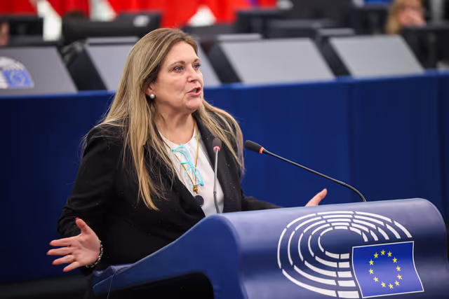 Φωτογραφία 1: EP Plenary Session - Amending Regulations on agricultural products as regards market rules and sectoral support measures in the wine sector and for aromatised wine products