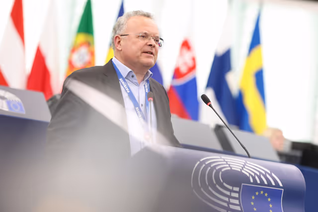 Снимка 47: EP Plenary Session - World Cancer Day