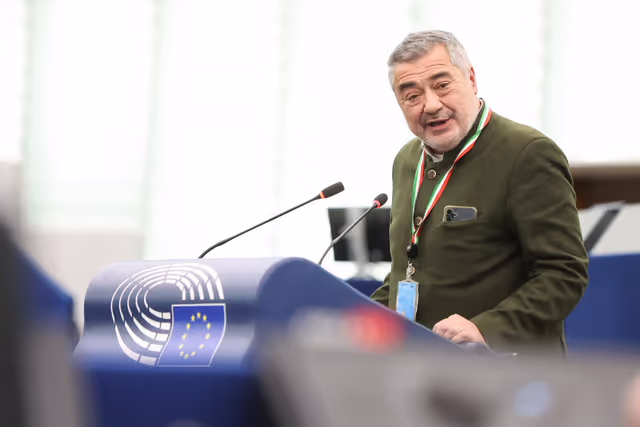 Снимка 45: EP Plenary Session - World Cancer Day