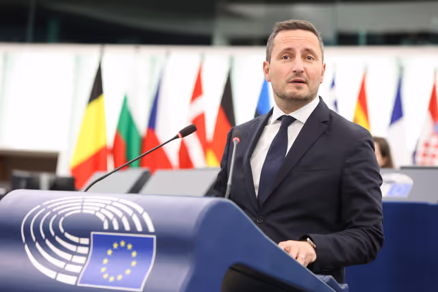 Снимка 39: EP Plenary Session - World Cancer Day