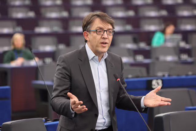 Снимка 32: EP Plenary Session - World Cancer Day