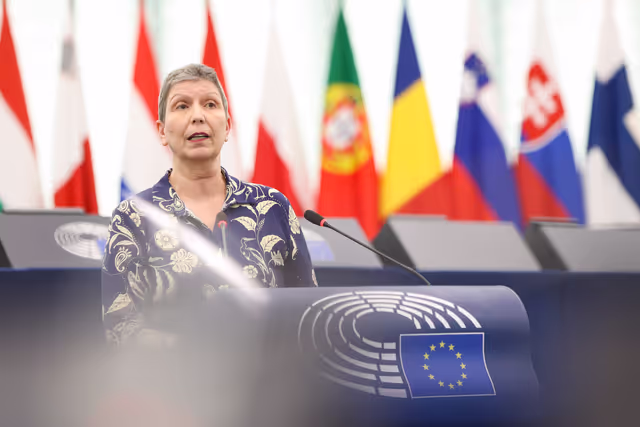 Снимка 27: EP Plenary Session - World Cancer Day