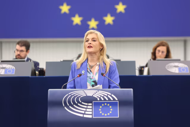 Снимка 20: EP Plenary Session - World Cancer Day