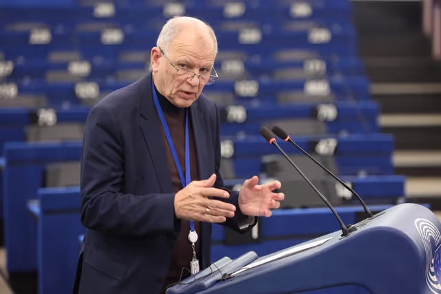 Снимка 13: EP Plenary Session - World Cancer Day