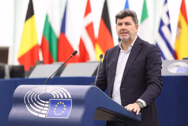 Снимка 11: EP Plenary Session - World Cancer Day