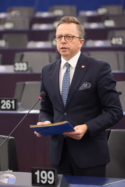 Снимка 2: EP Plenary Session - World Cancer Day