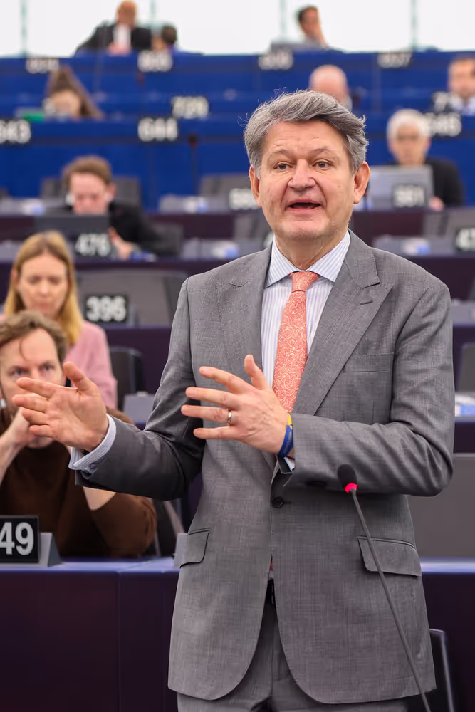 EP Plenary Session - Building a stronger European defence in light of an increasingly volatile international environment