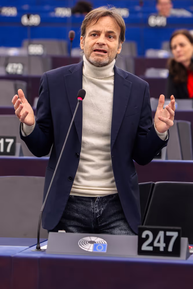 EP Plenary Session - Building a stronger European defence in light of an increasingly volatile international environment
