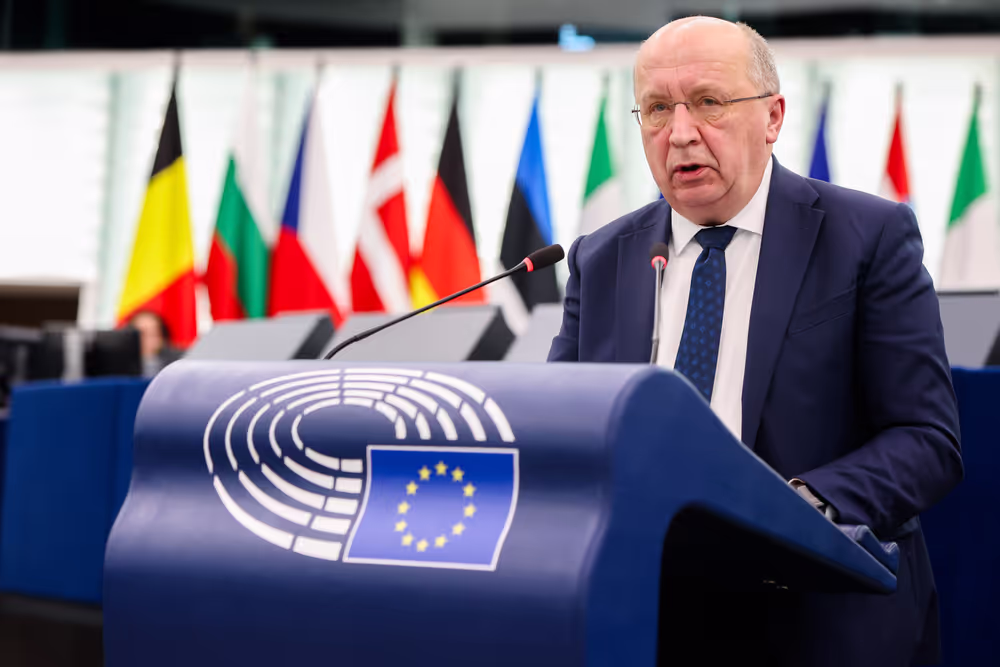 EP Plenary Session - Building a stronger European defence in light of an increasingly volatile international environment