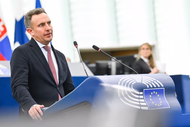 Fotogrāfija 37: EP Plenary Session - Spain’s large-scale regularisation policy and its impact on the Schengen Area and EU migration policy