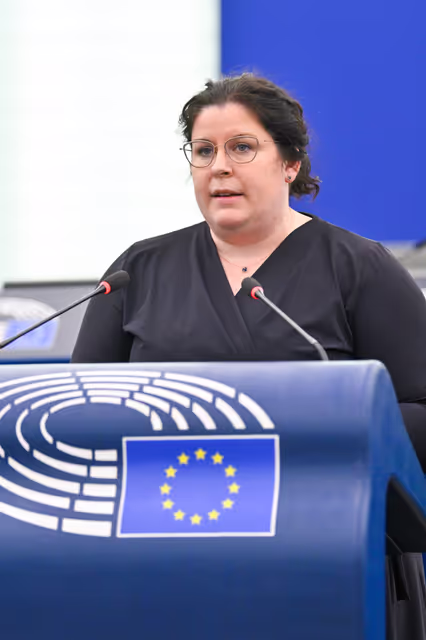 Fotogrāfija 50: EP Plenary Session - Spain’s large-scale regularisation policy and its impact on the Schengen Area and EU migration policy