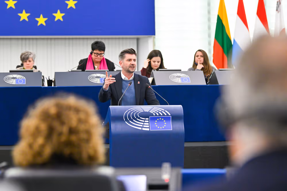 EP Plenary Session - Spain’s large-scale regularisation policy and its impact on the Schengen Area and EU migration policy