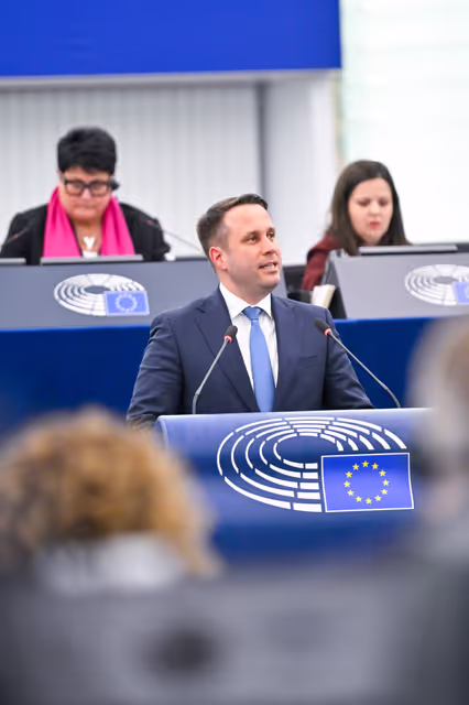 Fotogrāfija 33: EP Plenary Session - Spain’s large-scale regularisation policy and its impact on the Schengen Area and EU migration policy