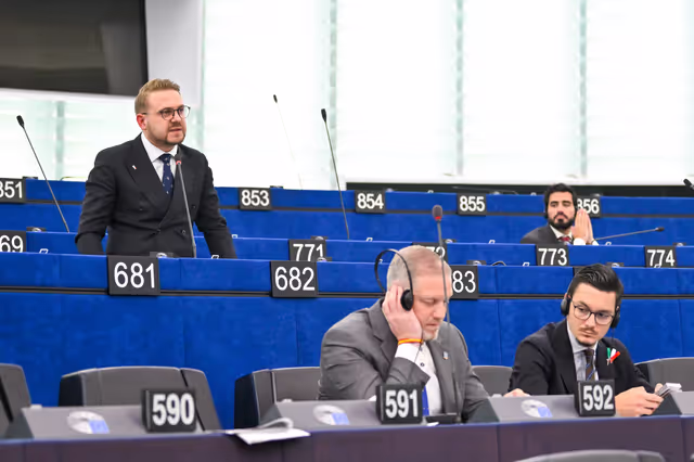 Fotogrāfija 29: EP Plenary Session - Spain’s large-scale regularisation policy and its impact on the Schengen Area and EU migration policy