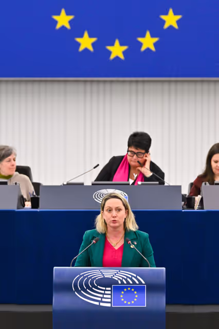 Fotogrāfija 28: EP Plenary Session - Spain’s large-scale regularisation policy and its impact on the Schengen Area and EU migration policy